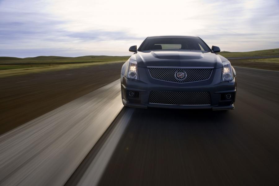  Cadillac CTS-V Coupe 2010 года  (фото 75 из 315)